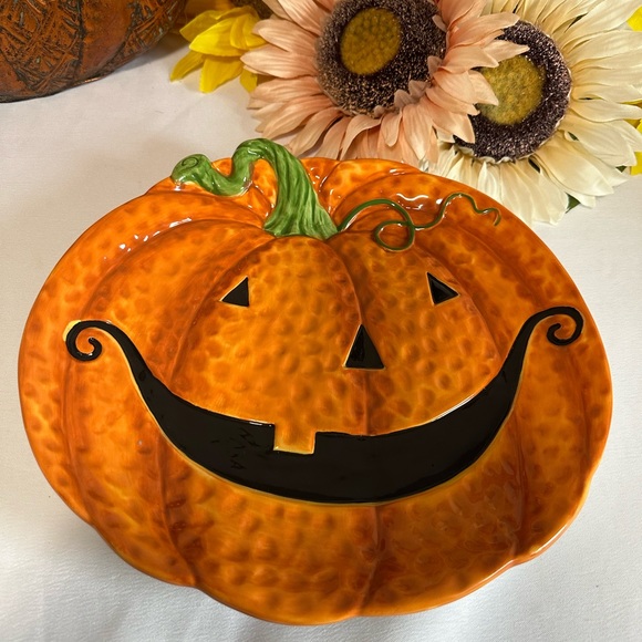 K&K Interiors Other - NWT LARGE PUMPKIN PLATTER
